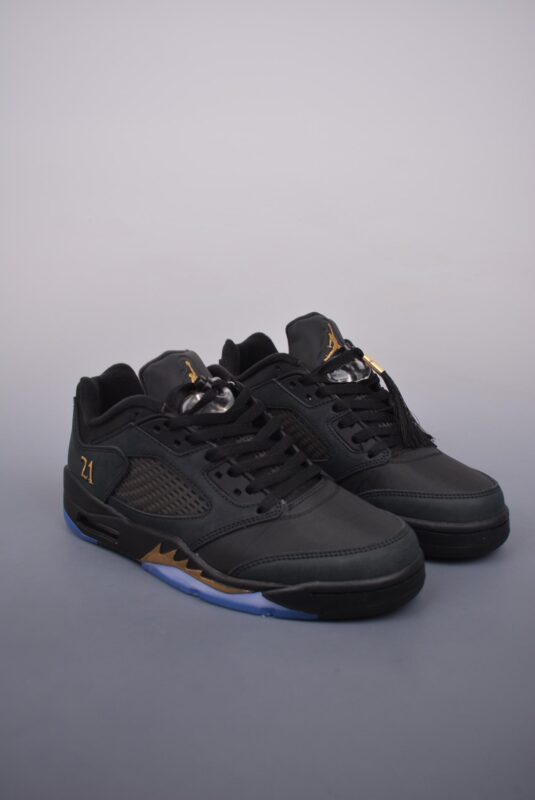 篮球鞋, 球鞋, Jordan, GS, Air Jordan 5 Low, Air Jordan 5, Air Jordan - Air Jordan 5 Low "Wings" 品牌：Air Jordan，系列：5，鞋子类型：低帮篮球鞋，颜色：米黄色配红色，货号：DJ1094 001GF